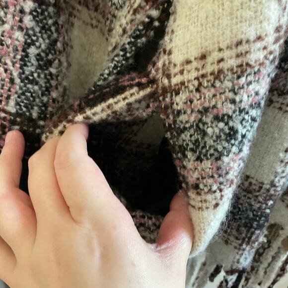 Belle Kim Gravel Mad for Plaid Fringe Belted Boucle Tweed Shacket - Size Medium - Picture 6 of 9